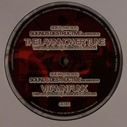 Sounds Destructive - The Lawnmower Tune / Vitamin Funk (Cyntax Error Records CE001, 2007) :   